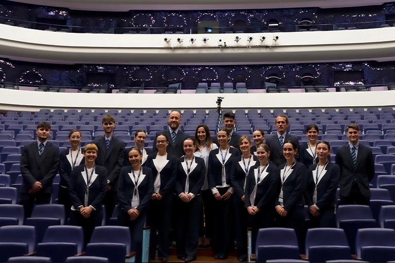 azafatos les arts azafatos les arts