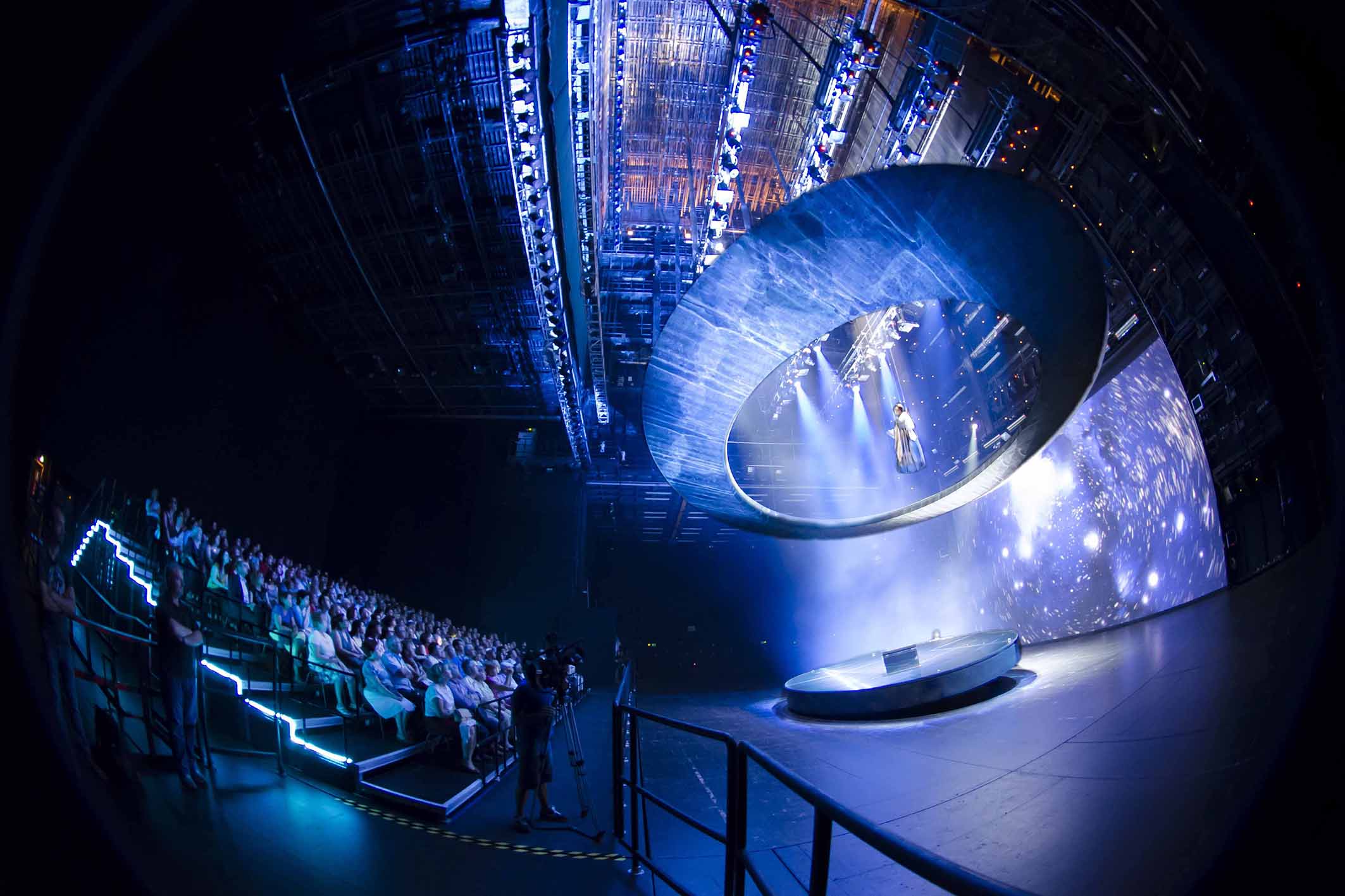 Más de 5.000 personas disfrutan de ‘Nit a Les Arts’