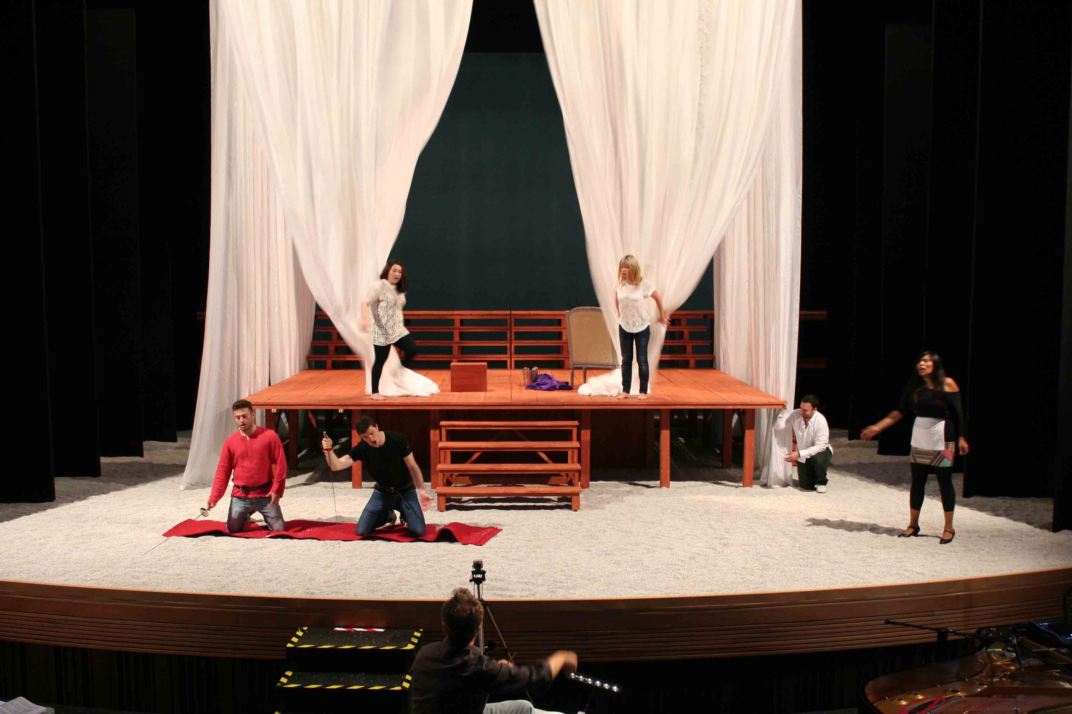 El Centre de Perfeccionament Plácido Domingo presenta su cuarta promoción de artistas con Così fan tutte, de Mozart