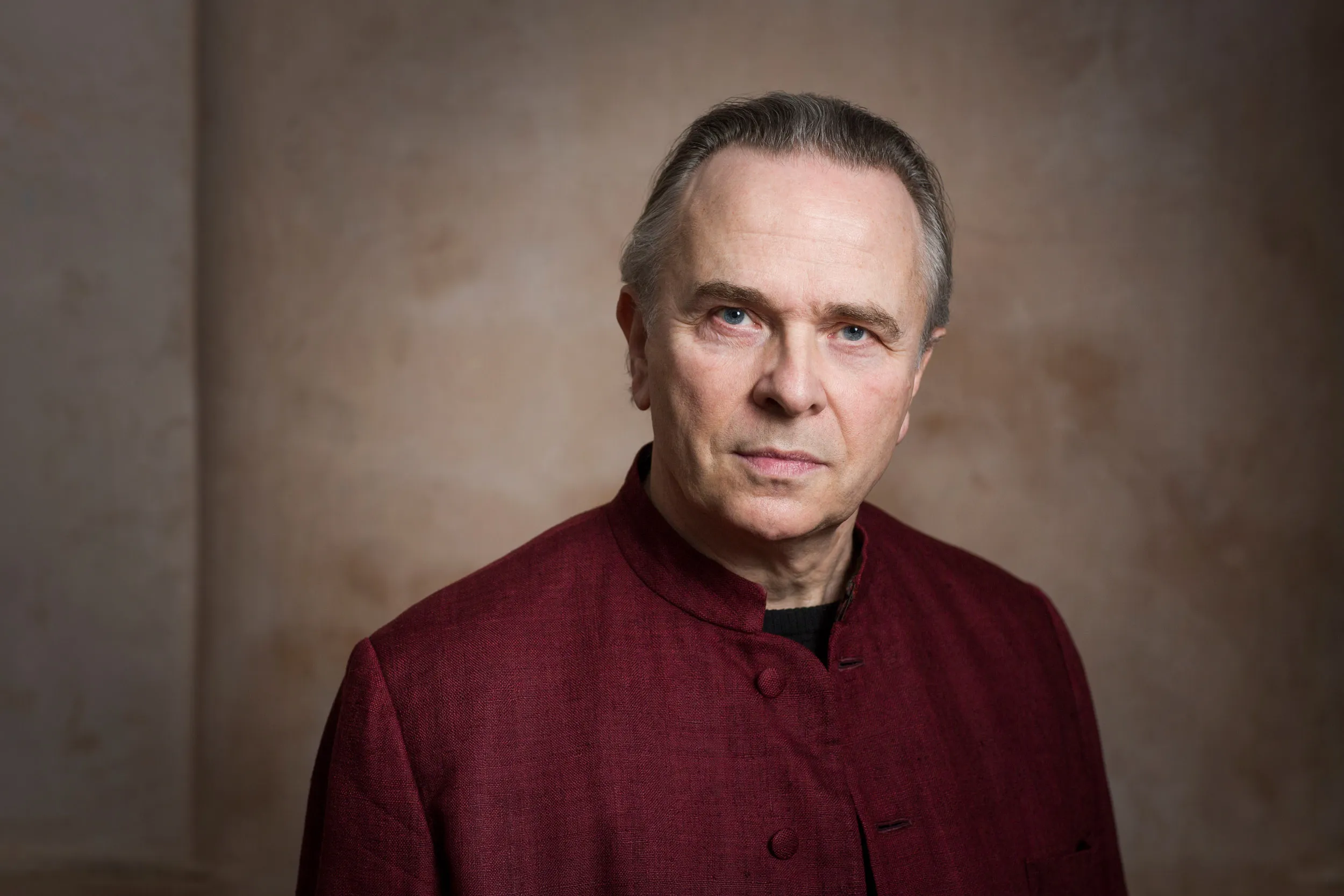 SIR MARK ELDER | © Benjamin Ealovega