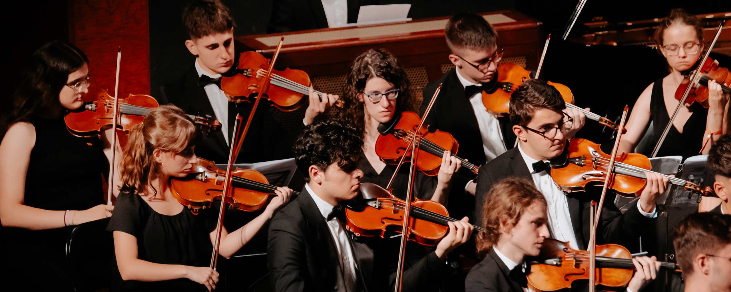 LA JOVE TAMBÉ ÉS SOLIDÀRIA