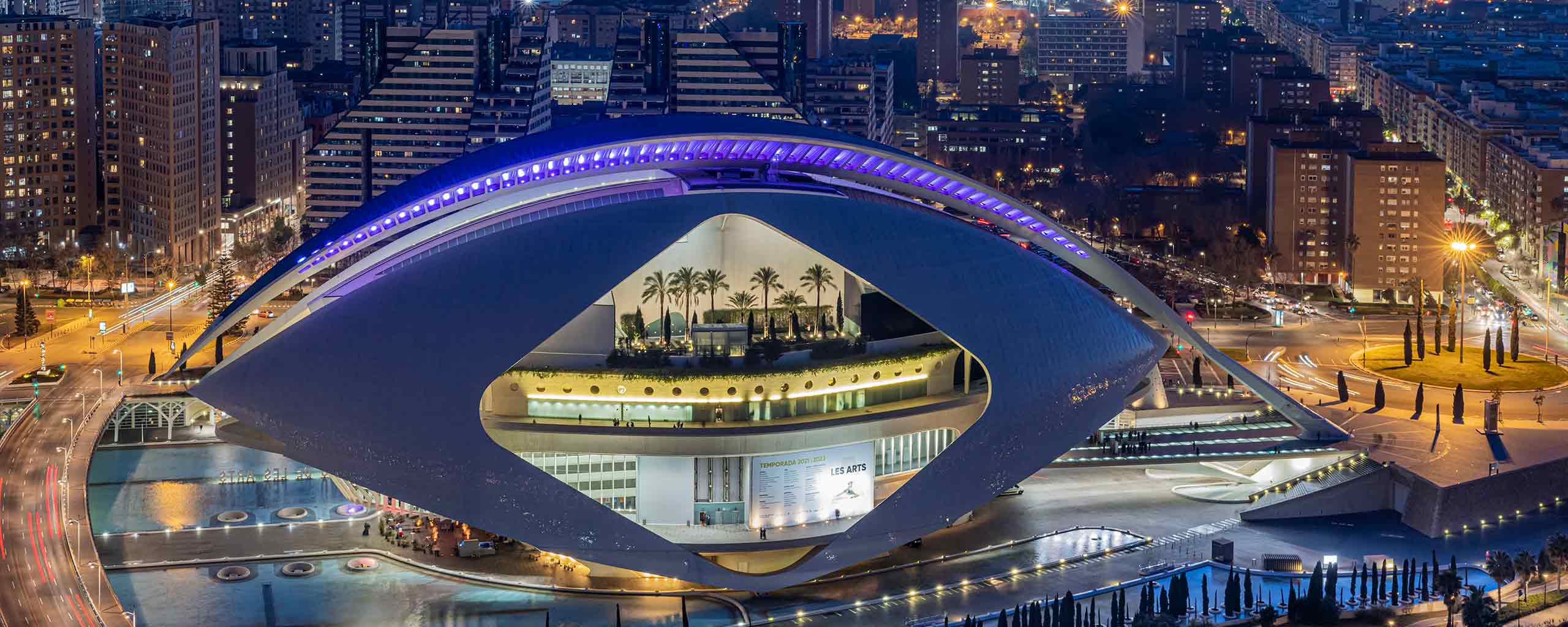 MÚSICA, ARENA Y LUZ