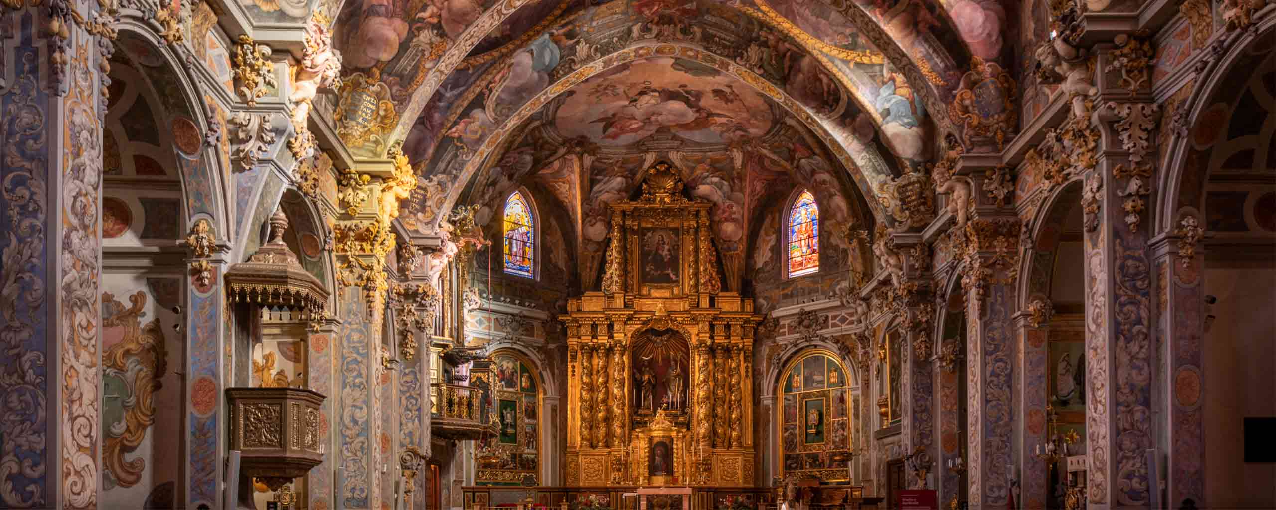 AMB LA TEUA ENTRADA LES ARTS T’OFEREIX…