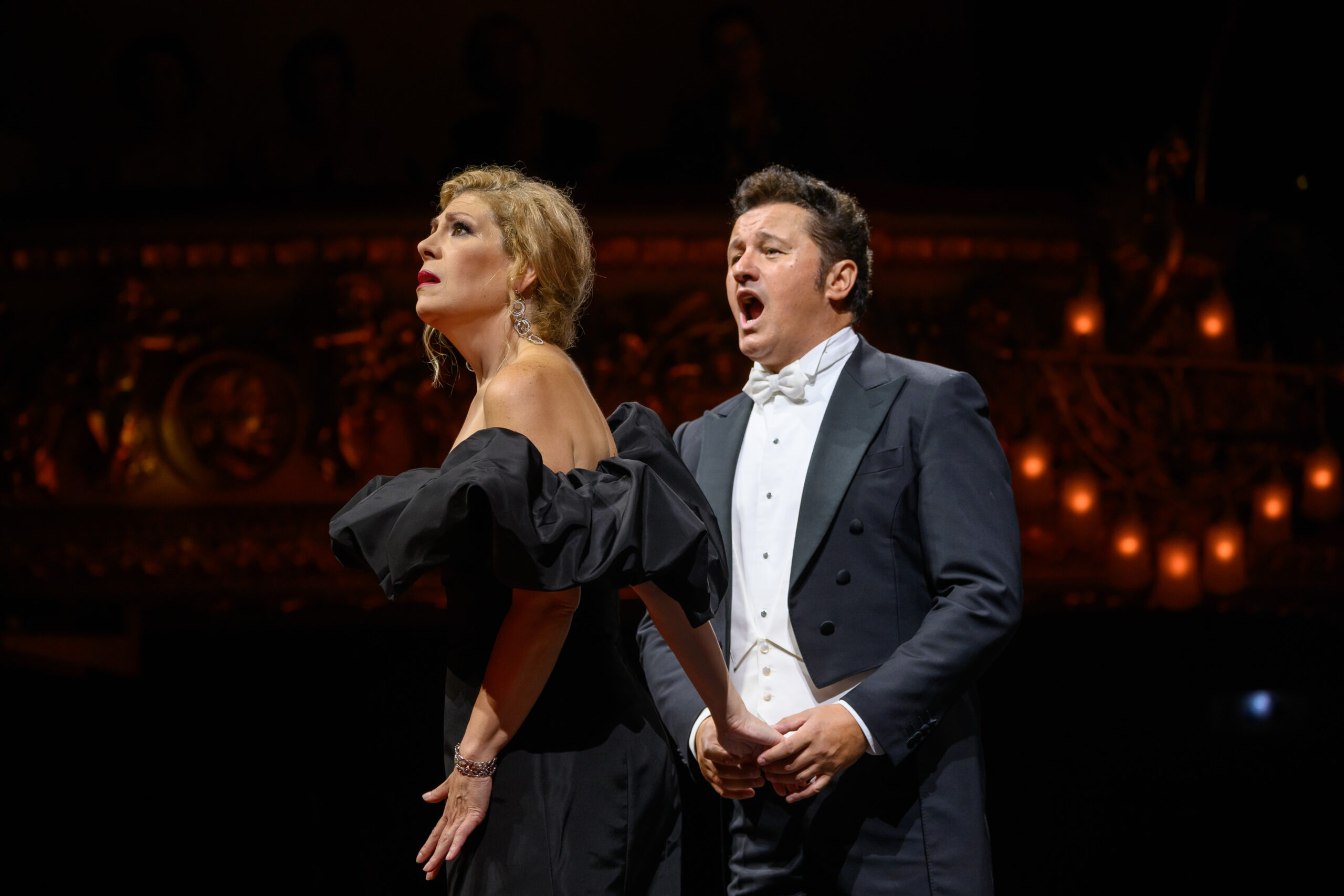 Sondra Radvanovsky y Piotr Becza?a inauguran el ciclo de grandes voces de Les Arts con las mejores arias y duetos de Puccini