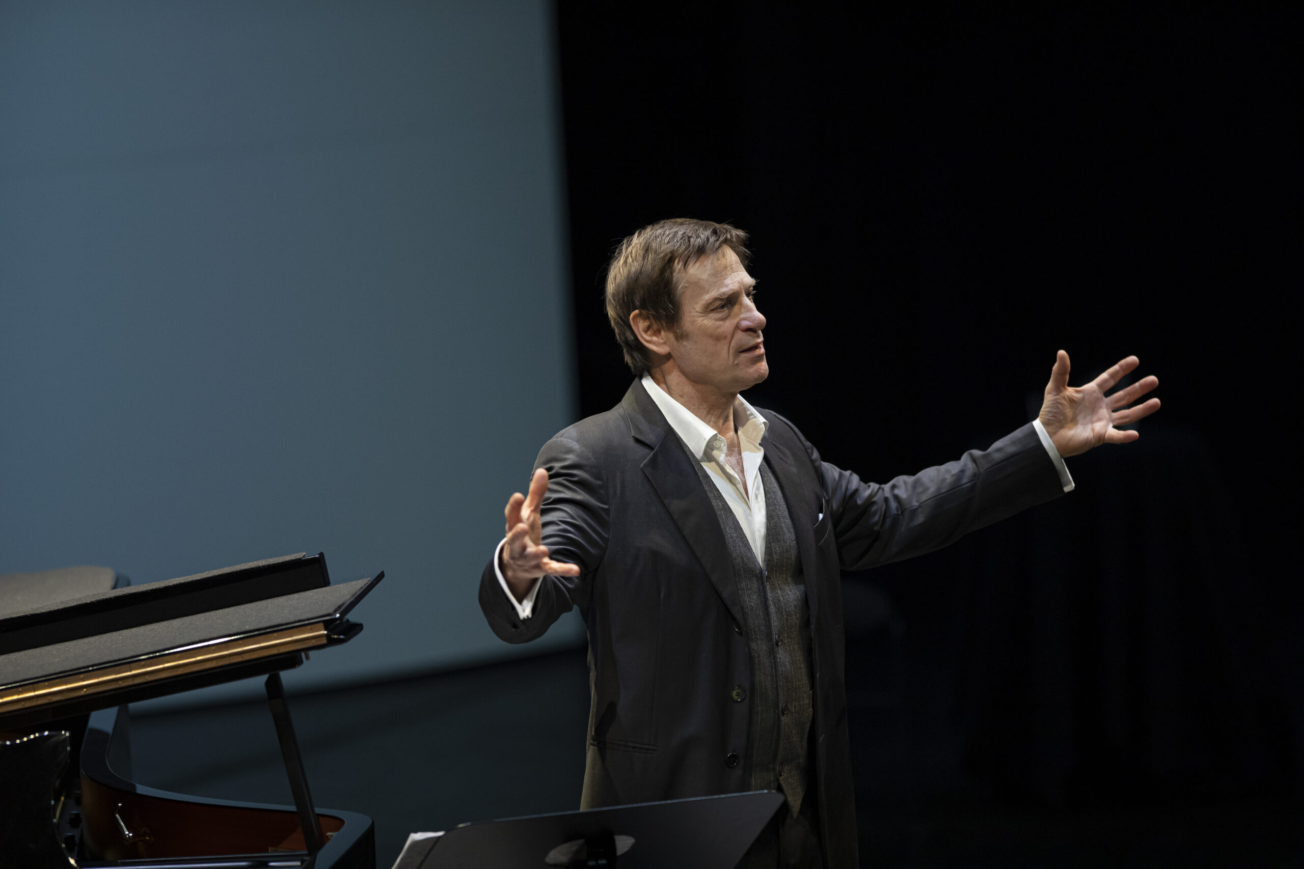 Simon Keenlyside regresa a Les Arts con obras del Romanticismo germánico y la mélodie francesa