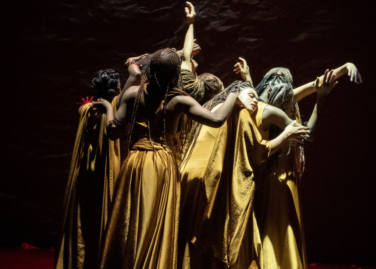 Les Arts estrena en España ‘The Golden Stool’, una afrópera que fusiona canto, danza y teatro de vanguardia