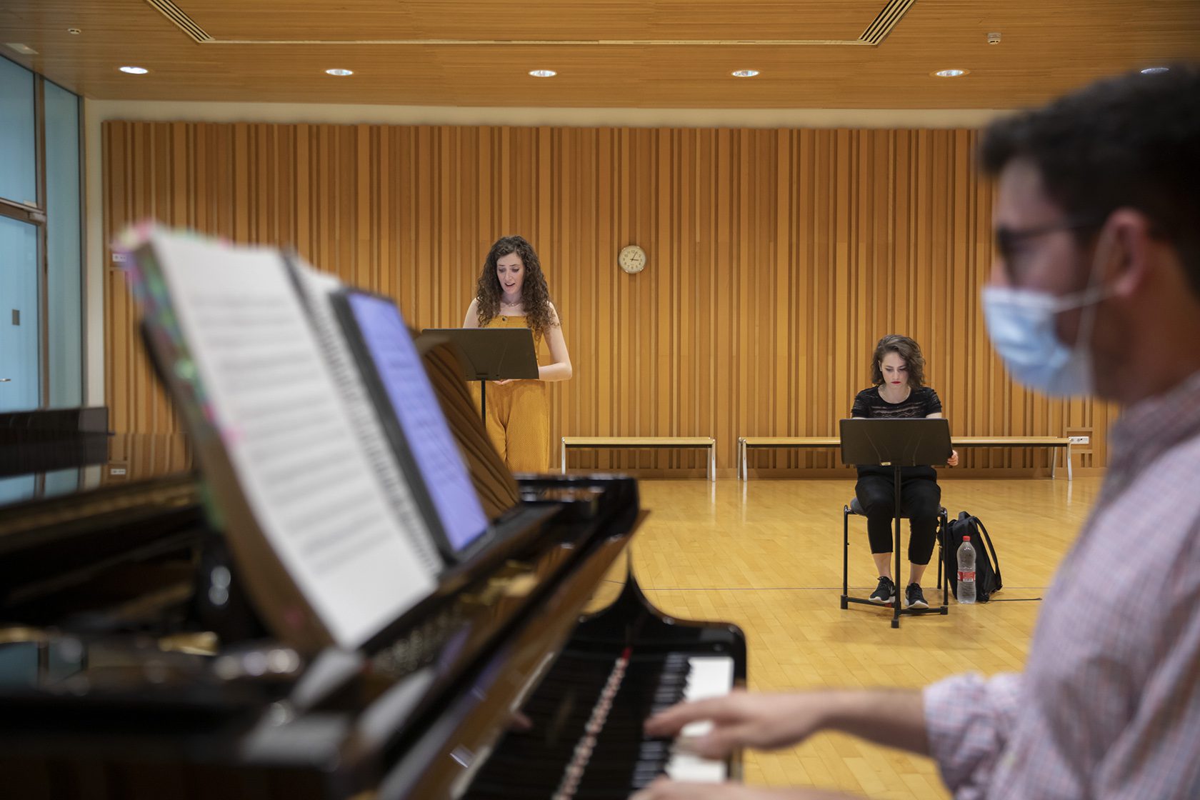 Los artistas del Centre de Perfeccionament retoman sus clases presenciales en Les Arts