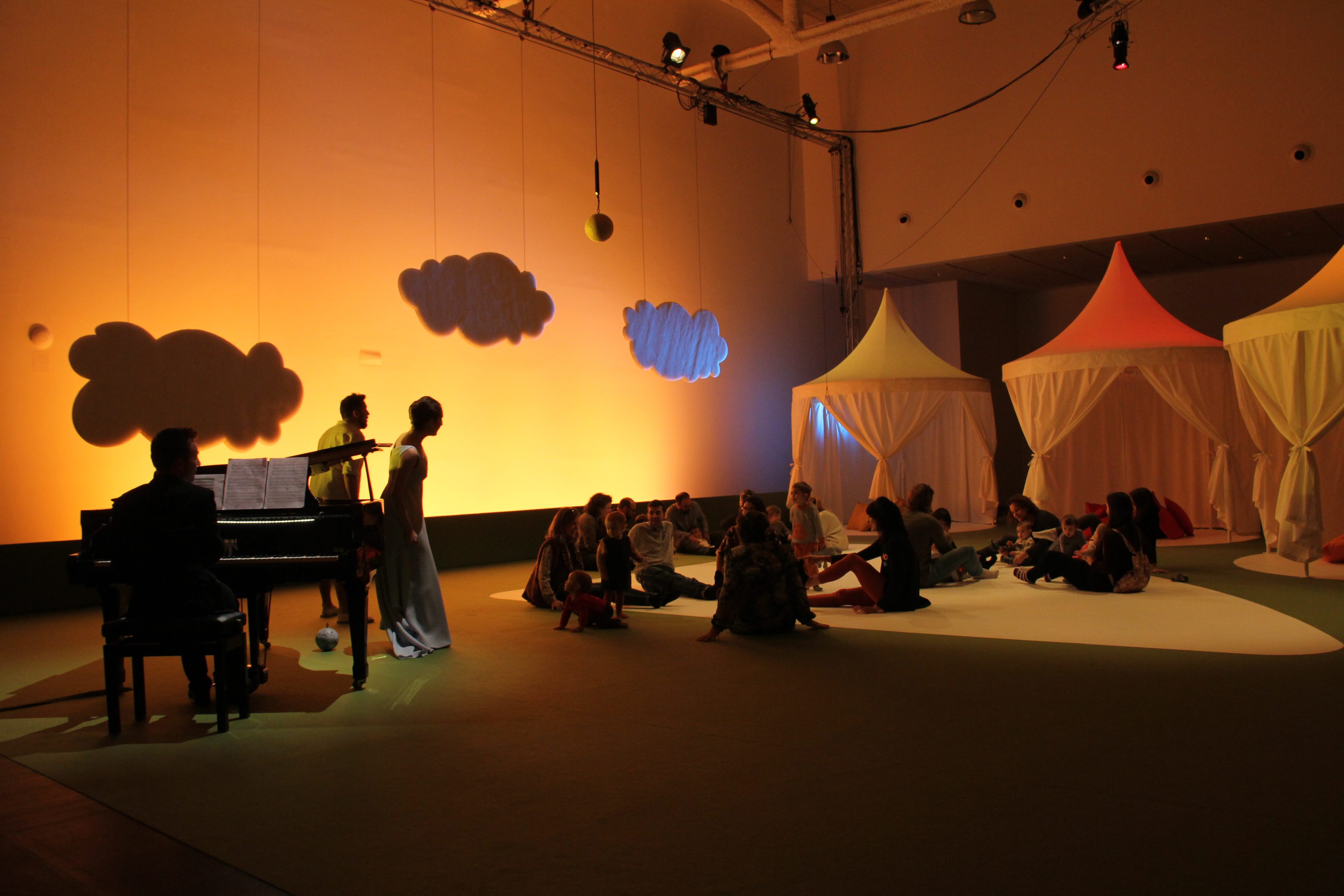 Les Arts cuelga el cartel de ‘No hay entradas’ para las funciones familiares de ‘Babies ONLY’