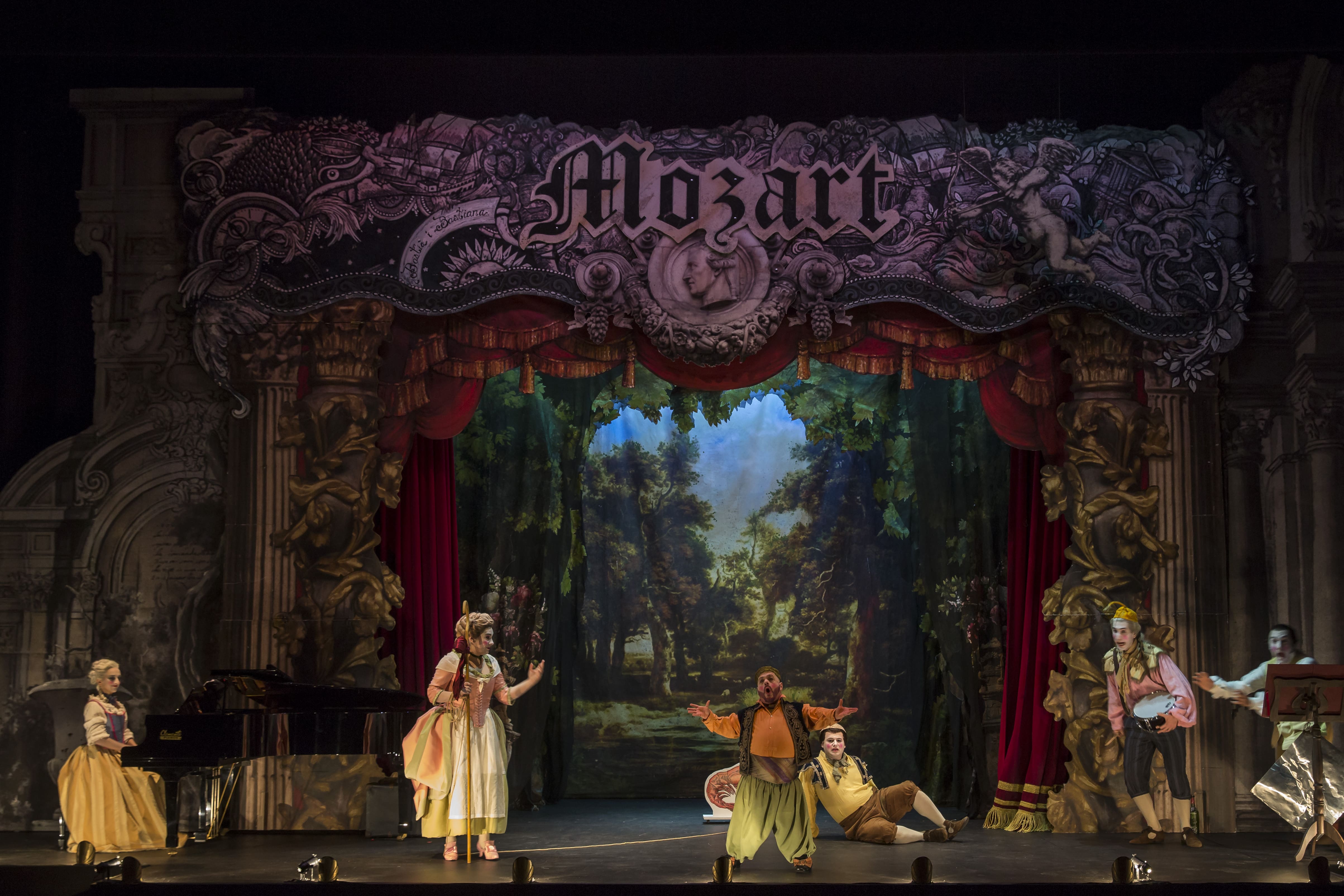 Más de 2.000 estudiantes visitan Les Arts para las funciones didácticas de ‘Bastià i Bastiana’, de Mozart