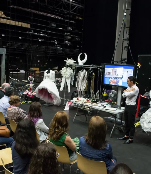 Una mañana con... los secretos de la ópera en el Palau de les Arts