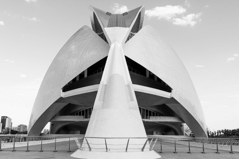 Fotografías edificio Les Arts diurnas.©Miguel Lorenzo / Mikel Ponce